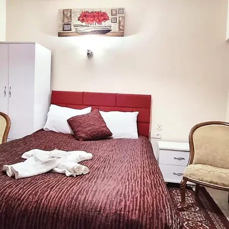 Quarto em Acomodações Particulares 5 Kisilik Huzurlu Stuedyo Daire